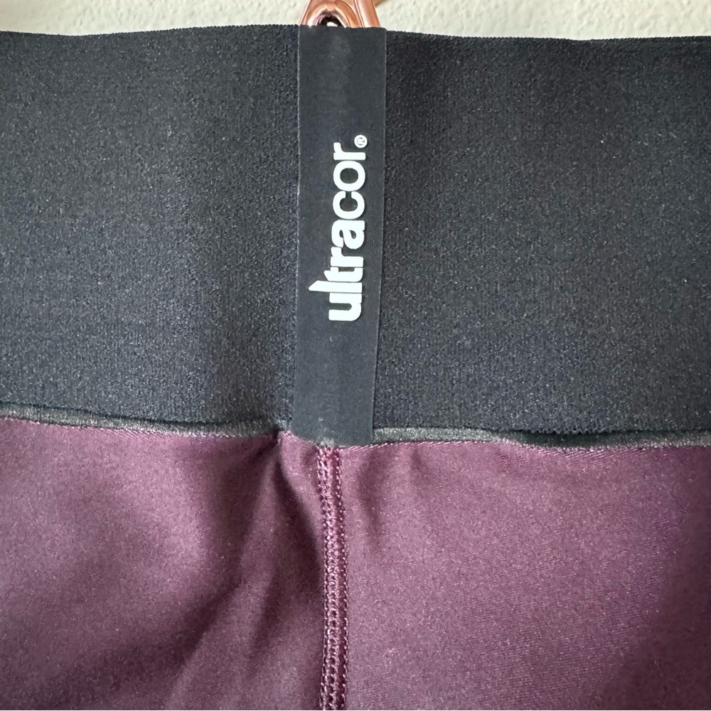 Ultracor High Oblique Pixelate Deep Burgundy Leggings - Picture 7 of 13